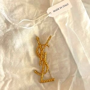 Ysl Broch.price from just today⛔️⛔️⛔️⛔️⛔️⛔️⛔️⛔️⛔️⛔️⛔️